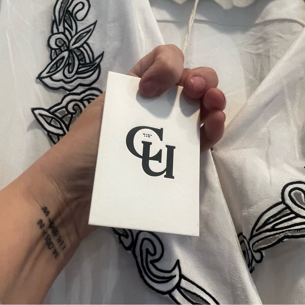Chasing Unicorns White Mini Dress with Black Sash and Gray Embroidery - Picture 4 of 6